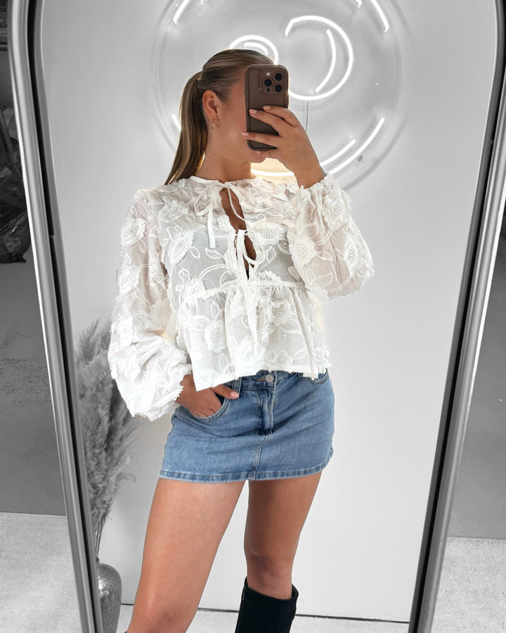 Embroidery blouse top white