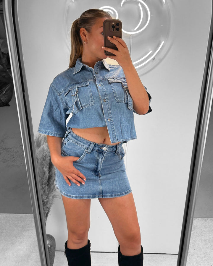Denim pocket strap top blue