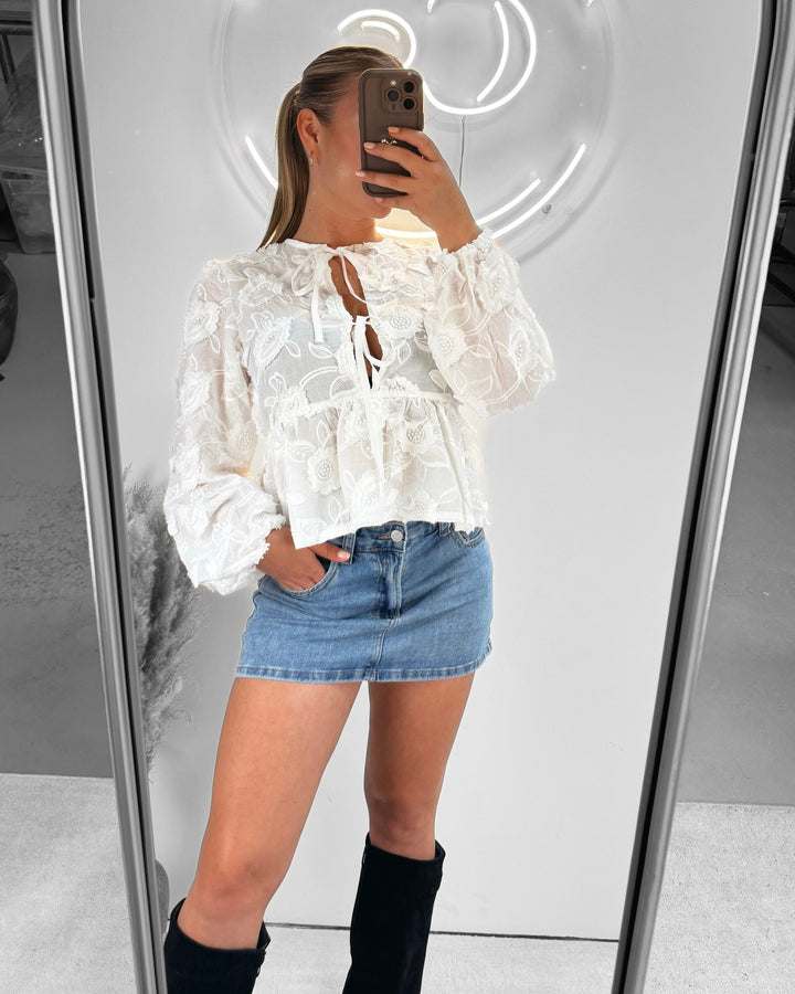 Embroidery blouse top white