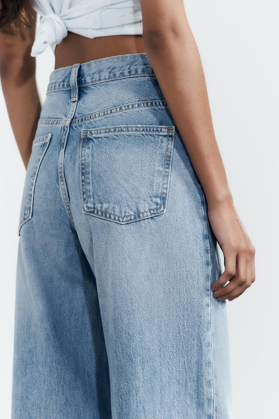 WIDE-LEG TRF JEANS