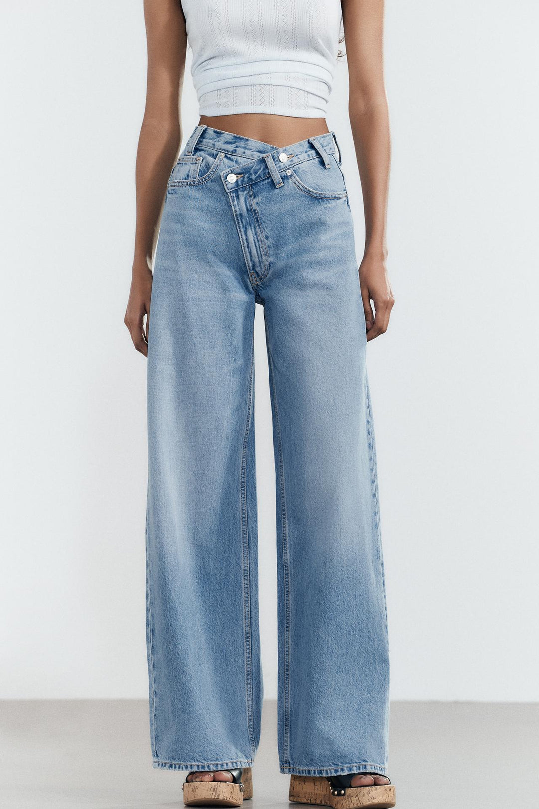 WIDE-LEG TRF JEANS